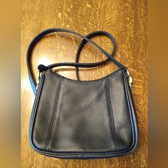 Worthington Black Zippered Leather Shoulder Bag - Picture 2 of 6